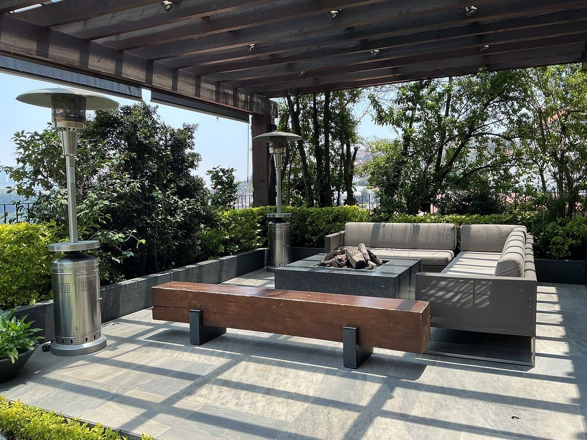 RESIDENCE FOR SALE - LOMAS COUNTRY - QUALITY!, photo 1 of 34