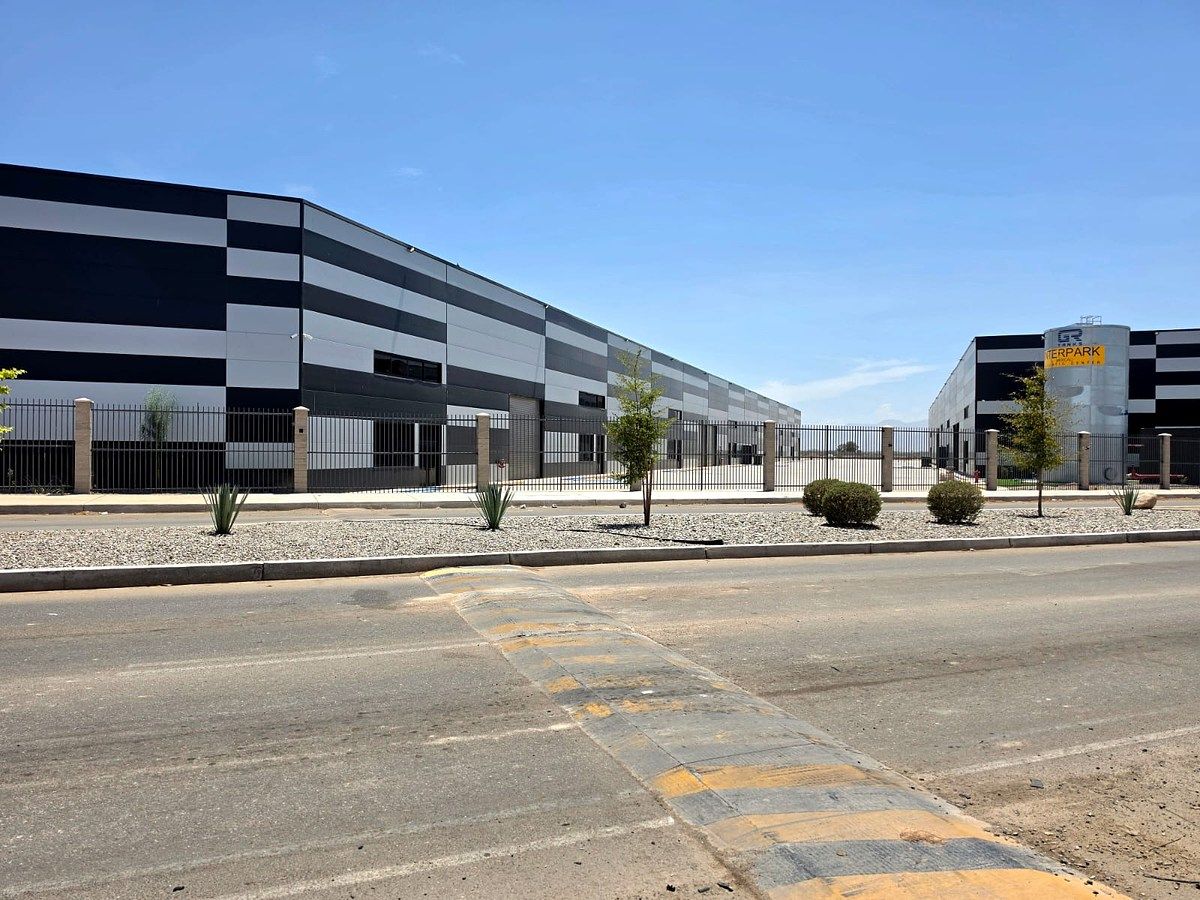 Prédio industrial em Central de Abastos de Mexicali, Mexicali, foto 6 de 21