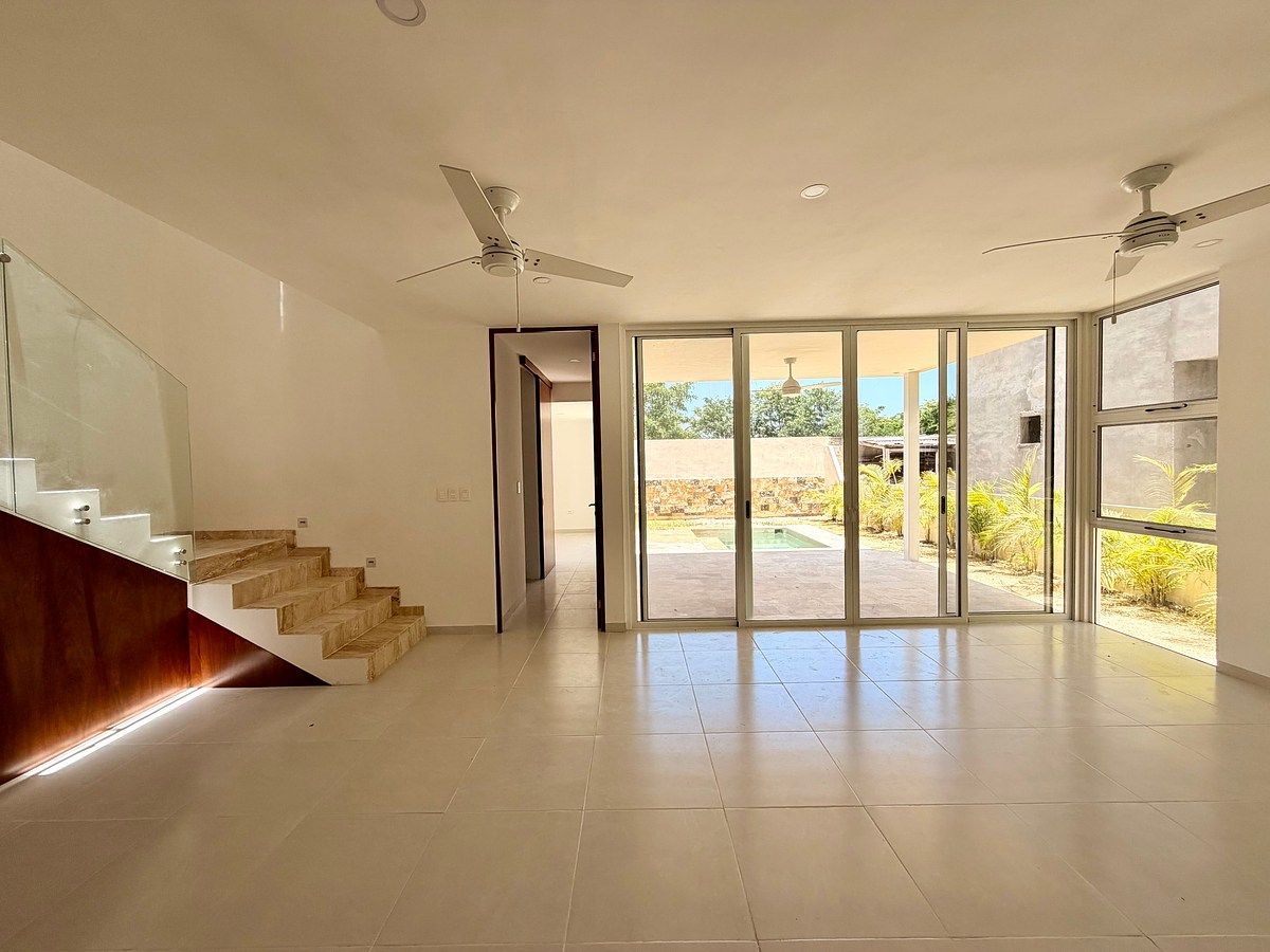 ESTRENA CASA EN PRIVADA EN EL NORTE DE MERIDA ZONA COUNTRY - foto 2