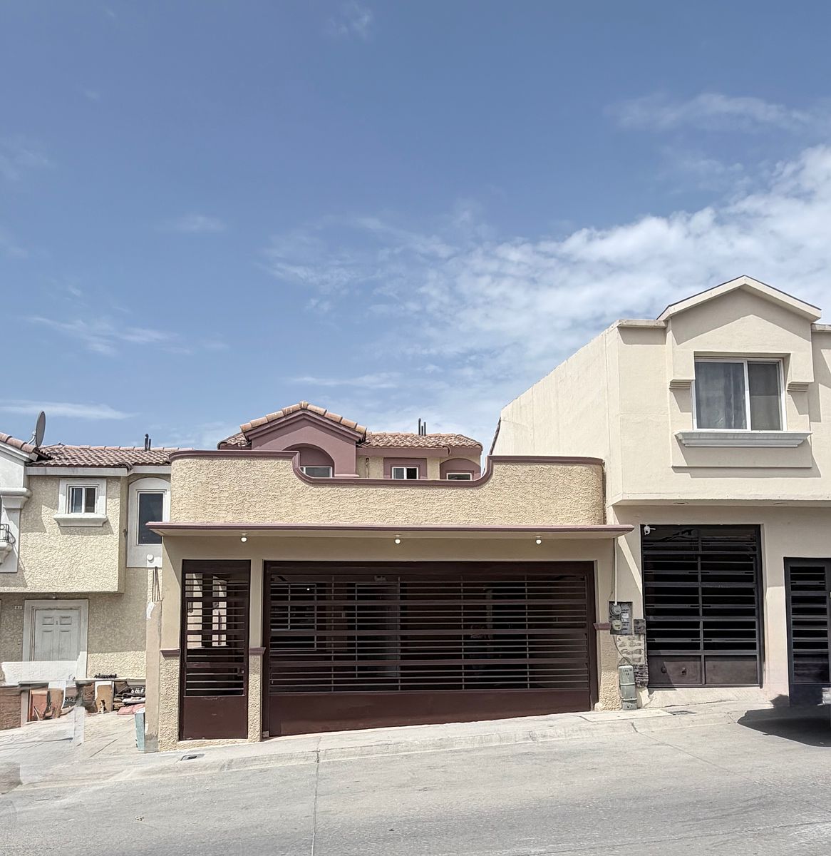 CASA EN VENTA EN PRIVADA URBIQUINTA MARSELLA, foto 1 de 22