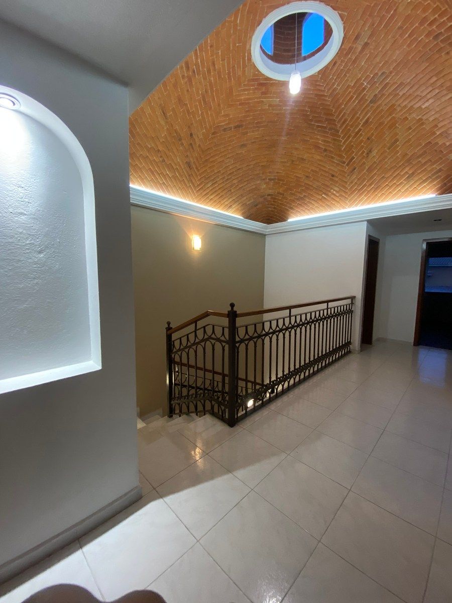 Casa em condomínio fechado em Claustros del Sur, Querétaro, foto 4 de 4