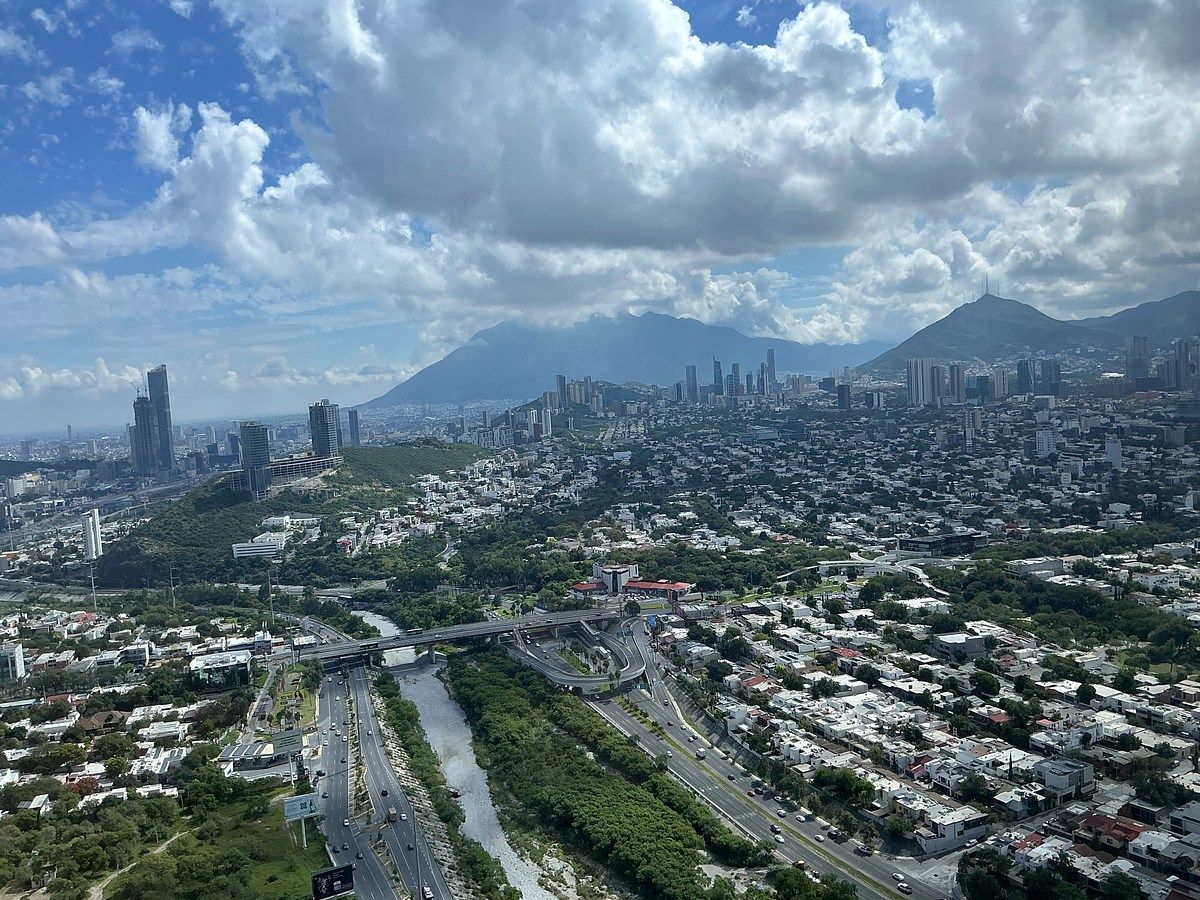 Sala Comercial em Rincón de Santa María, Monterrey, foto 13 de 20