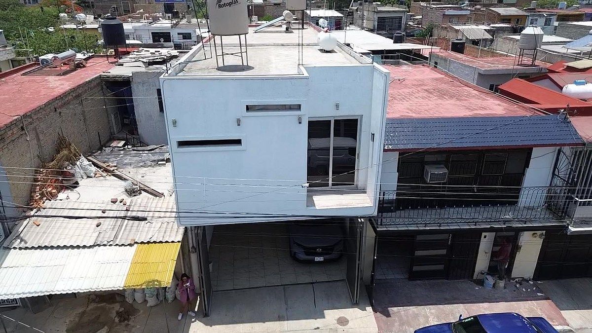 House in Polanquito, Guadalajara, photo 2 of 17
