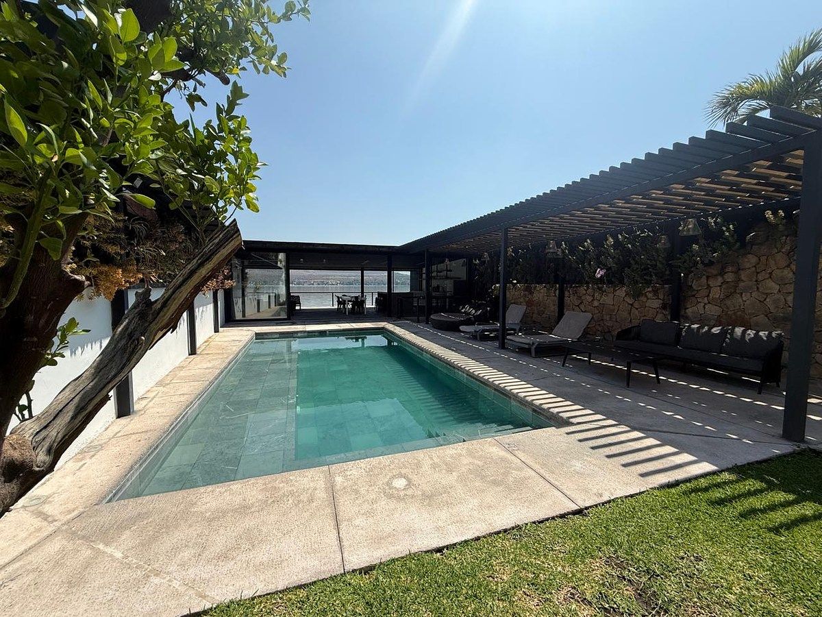 🌅 Premium Residence facing Lake Tequesquitengo, photo 1 of 50
