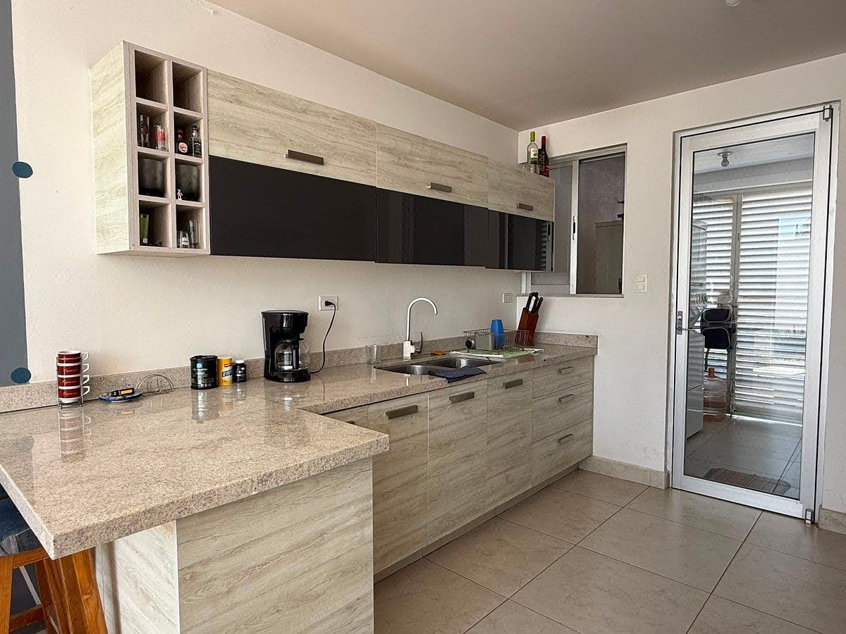 CASA À VENDA EM ZIBATÁ, foto 1 de 24