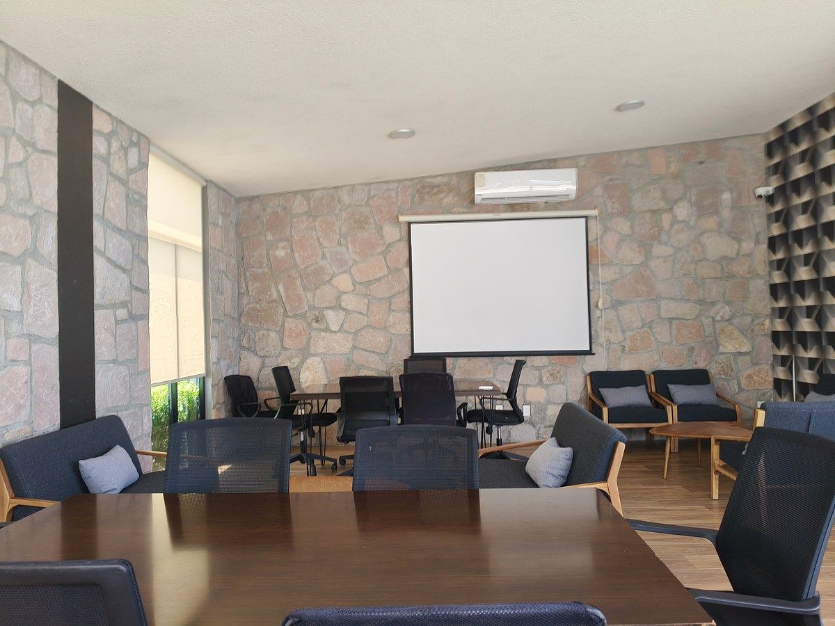 Business Center, photo 25 of 34