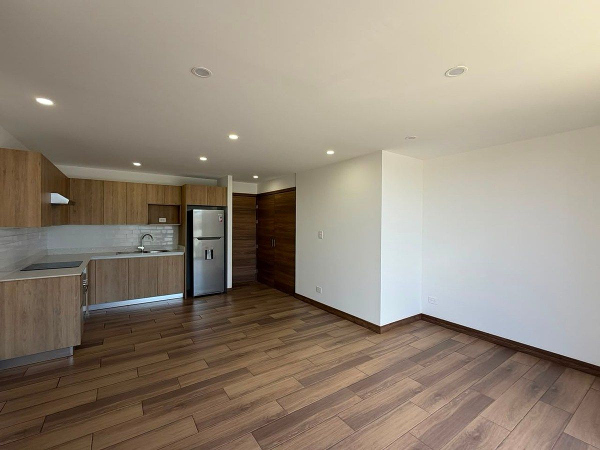 Zona 15 | Edificio Privé | Apartamento en Renta - Image 1