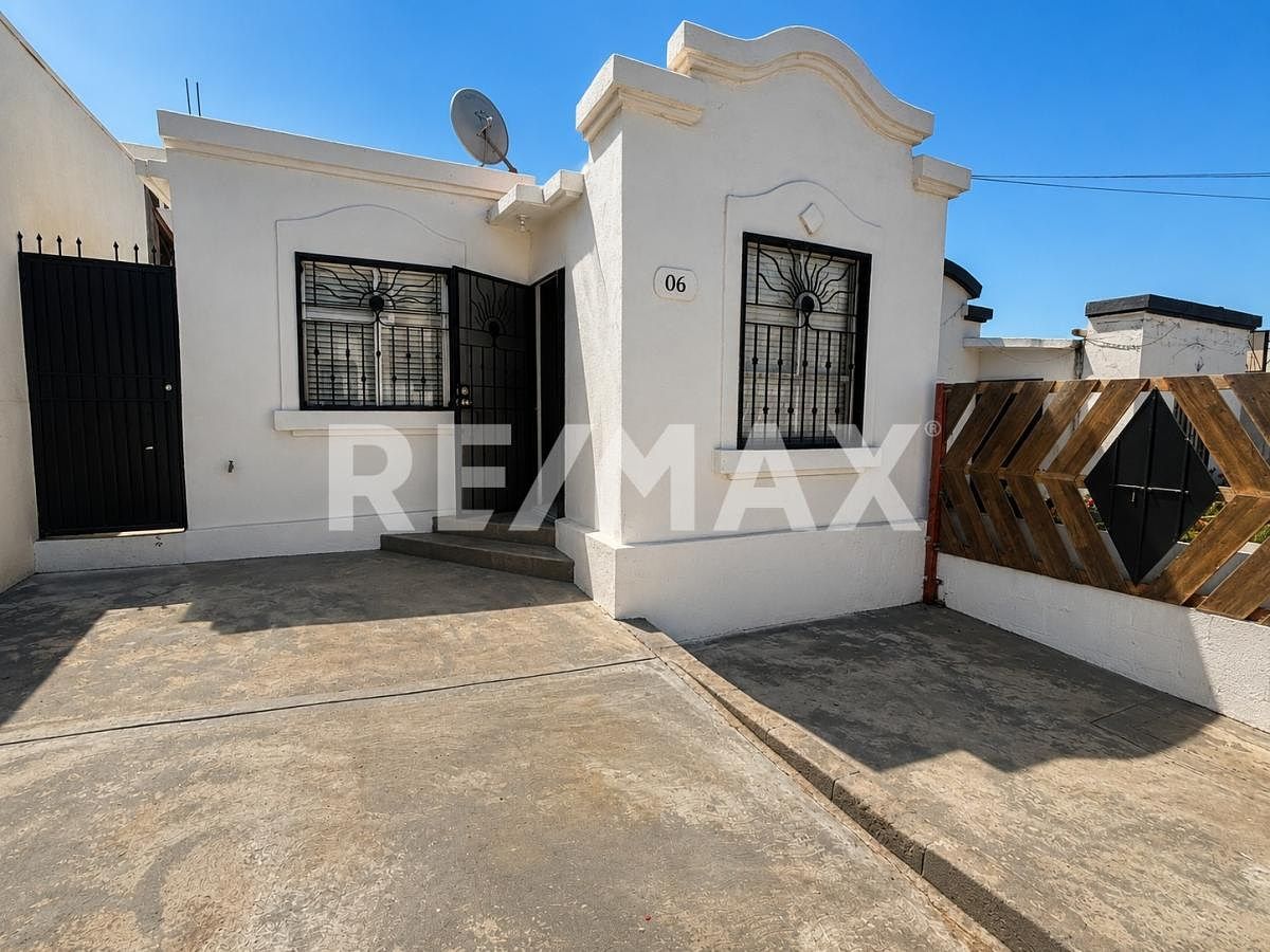 CASA EN VENTA EN SANTA FE 3ERA SECCIÓN, TIJUANA, foto 1 de 13