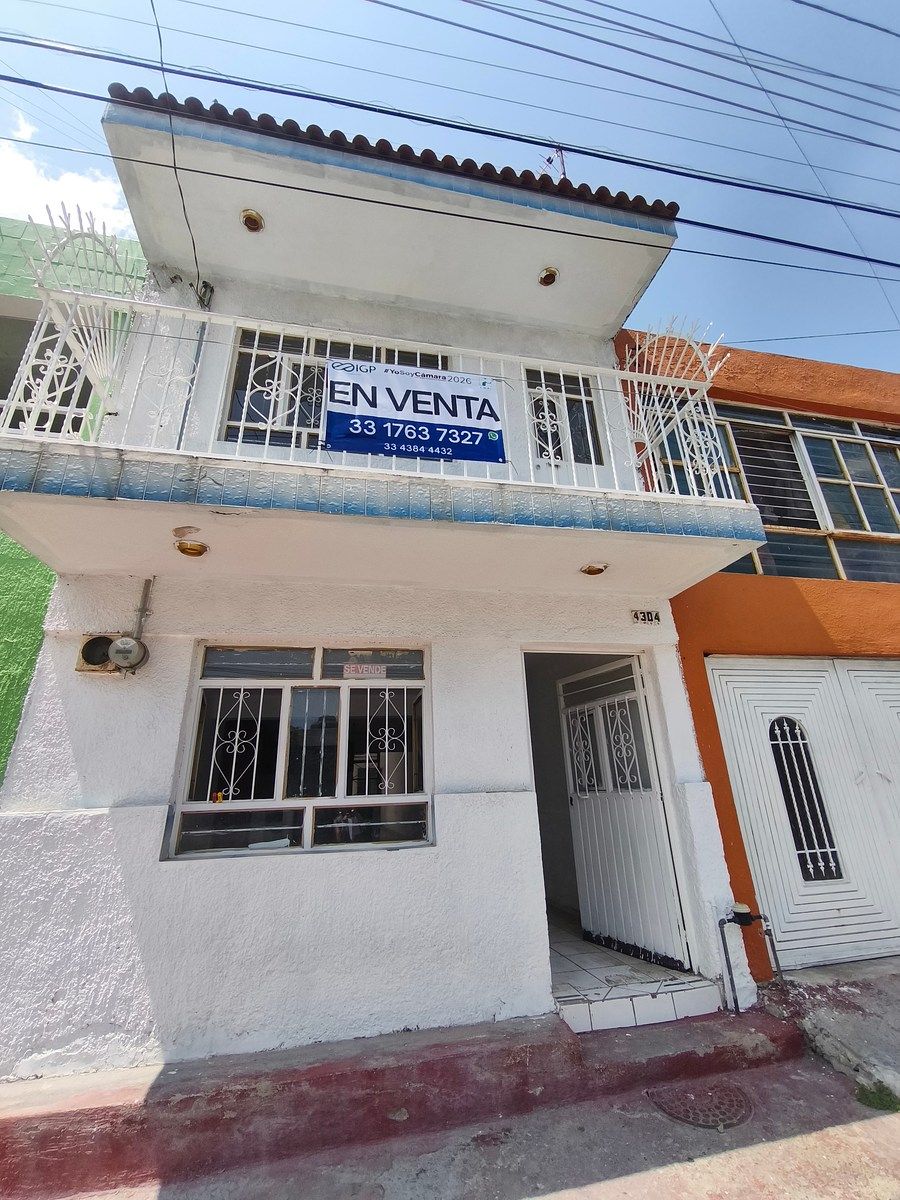Casa en Venta en TETLAN. Con potencial comercial - foto 1