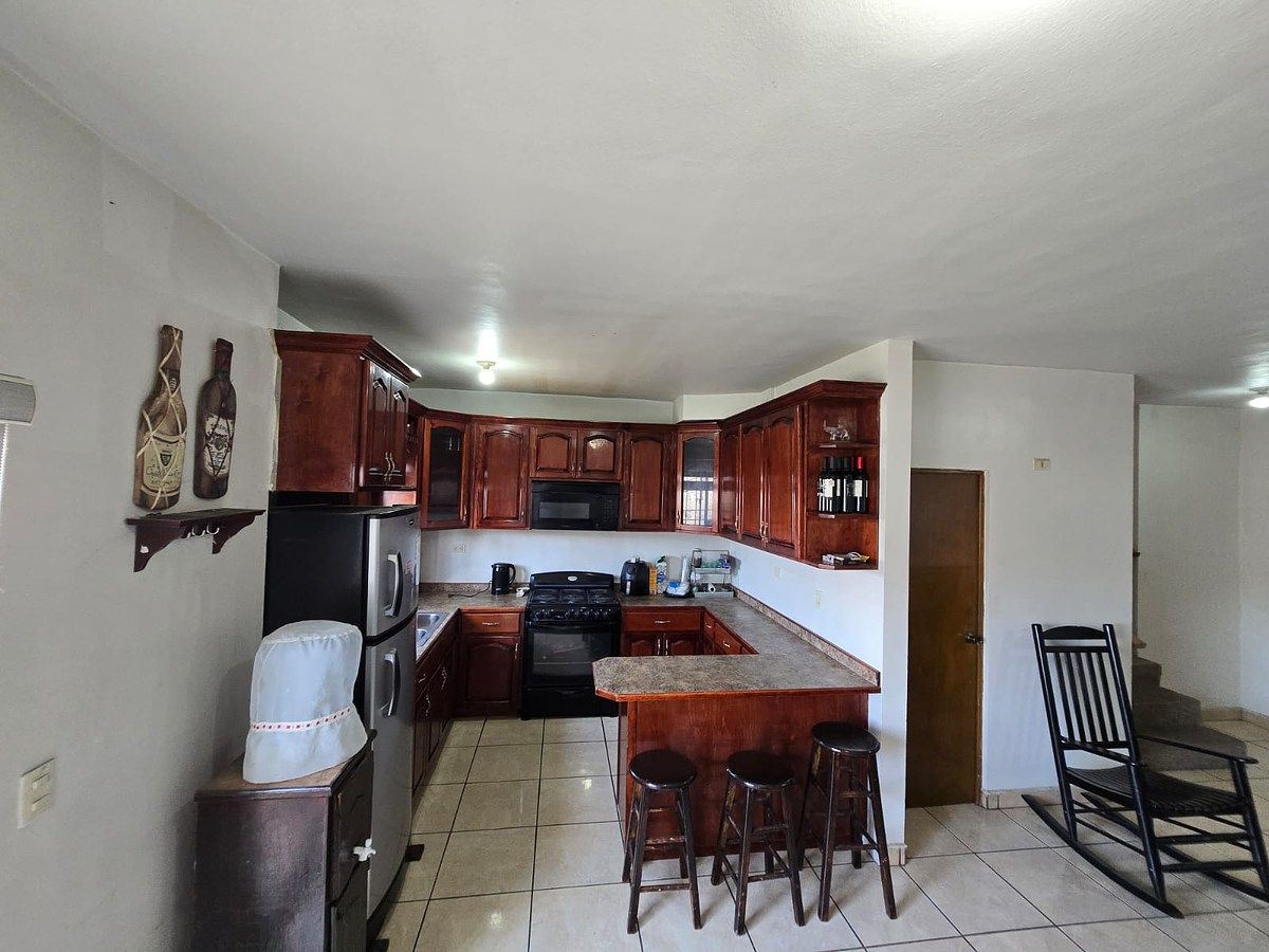 Casa em Hacienda Casa Grande, Tijuana, foto 2 de 27
