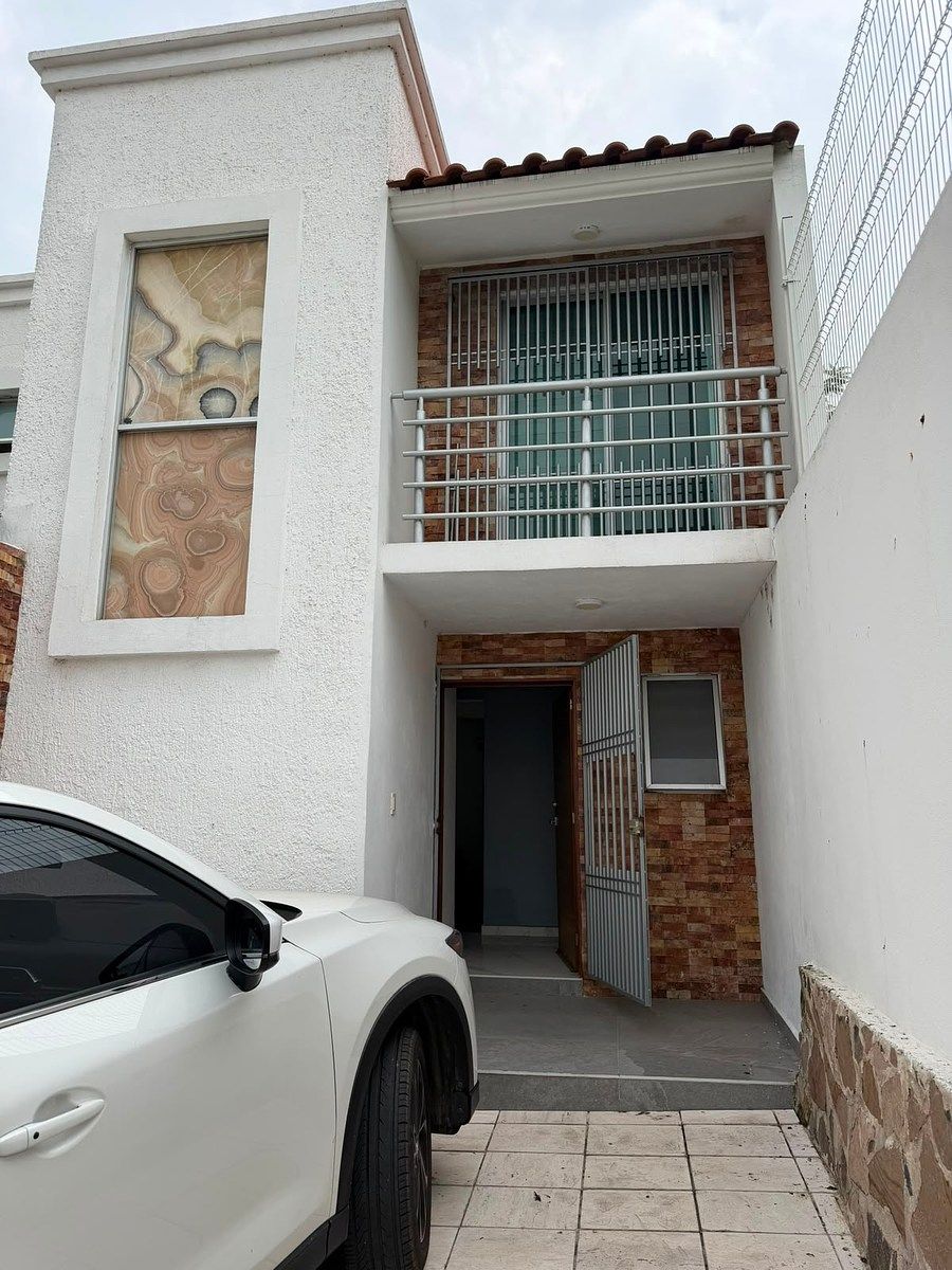 HOUSE IN HACIENDA SAN PEDRO EL TAPATIO, photo 1 of 13