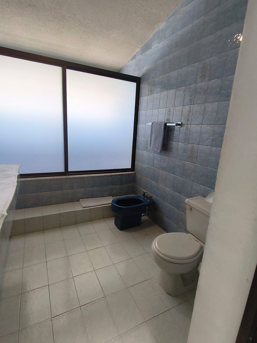 Baño, photo 15 of 16