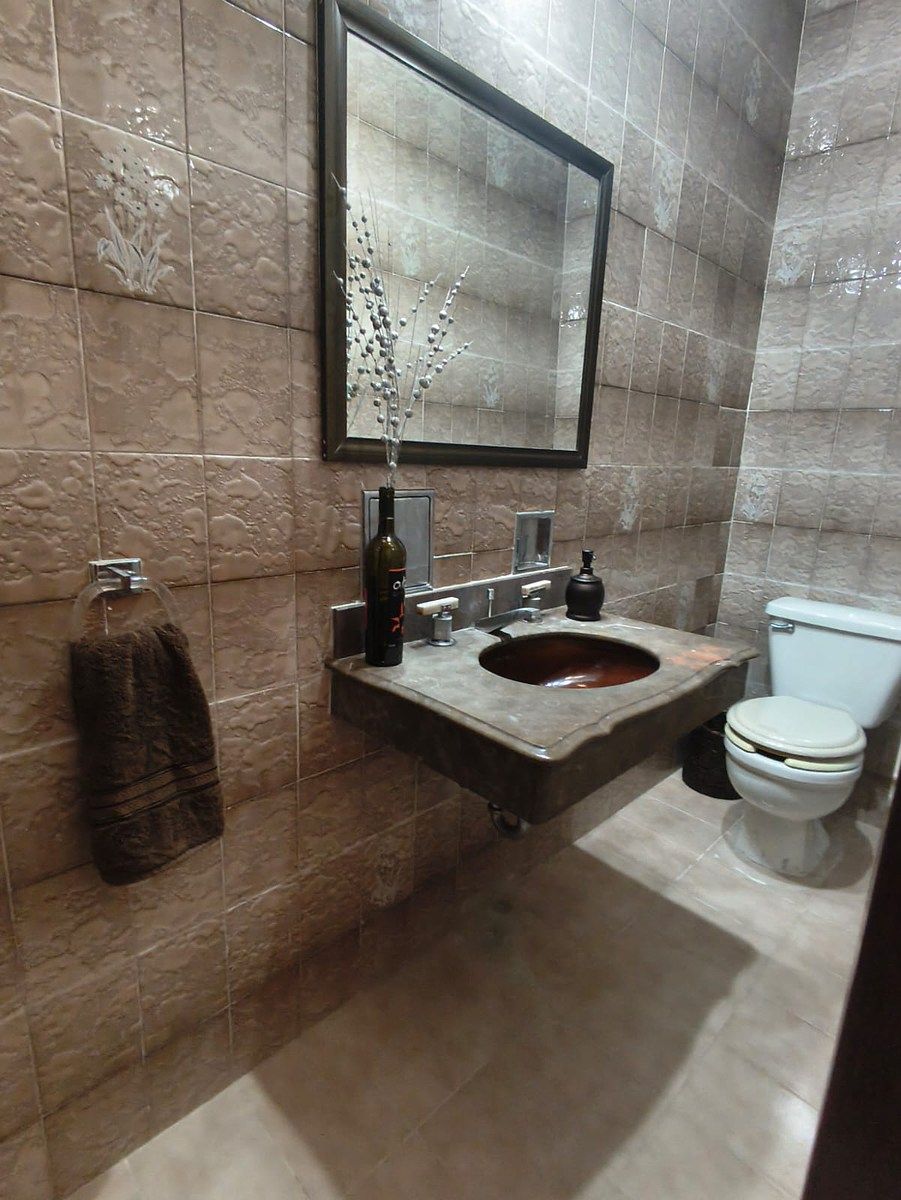 Baño Visitas, photo 6 of 16