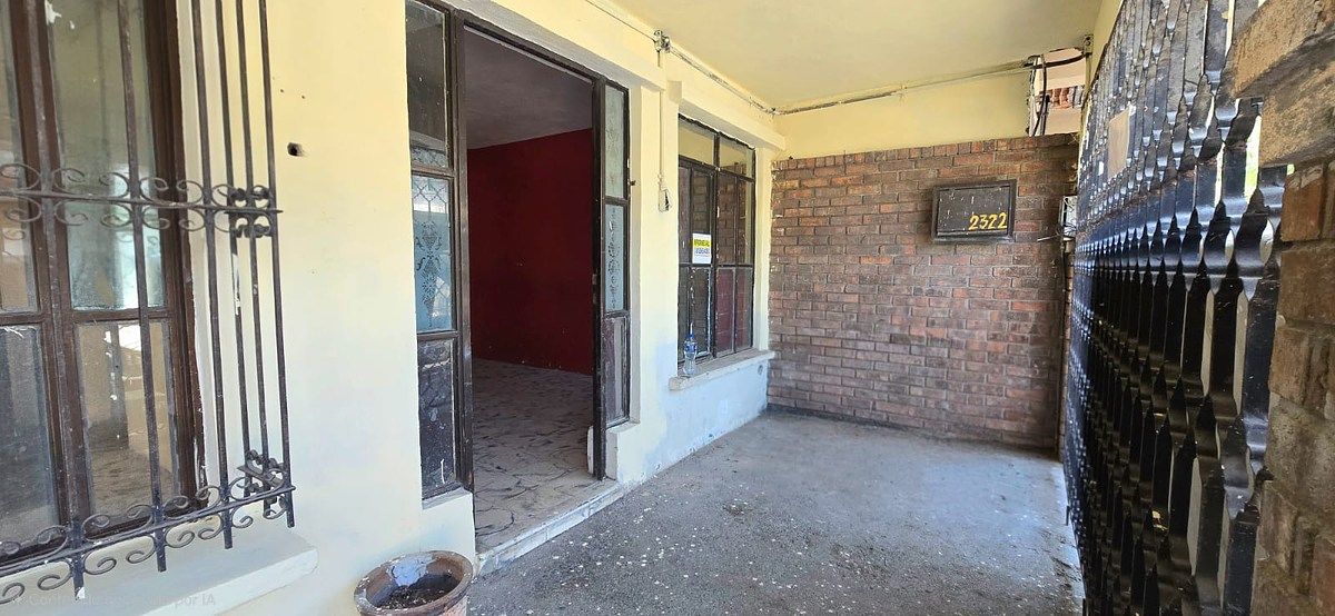 VENDA DE CASA PARA REMODELAR NA COLÔNIA FERROCARRILERA, foto 1 de 28