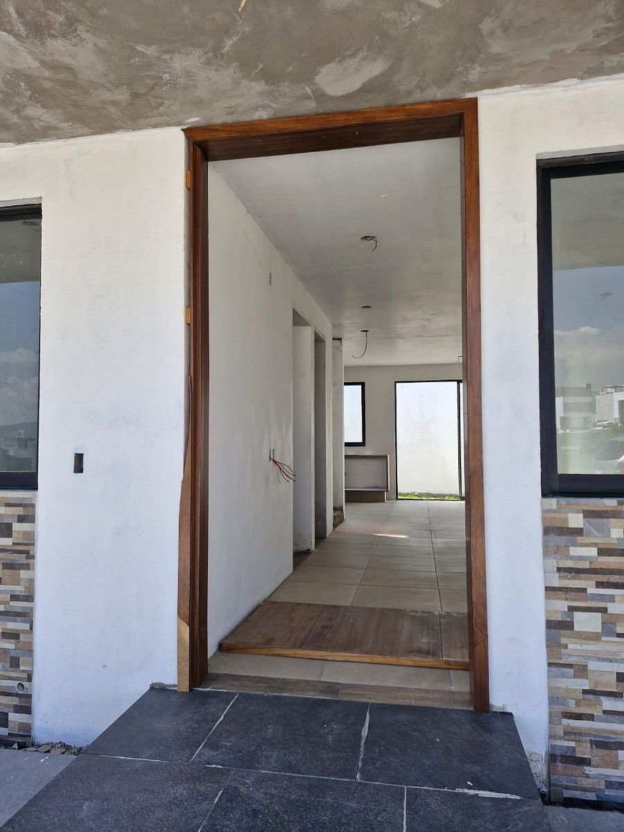 INGRESO, photo 4 of 31