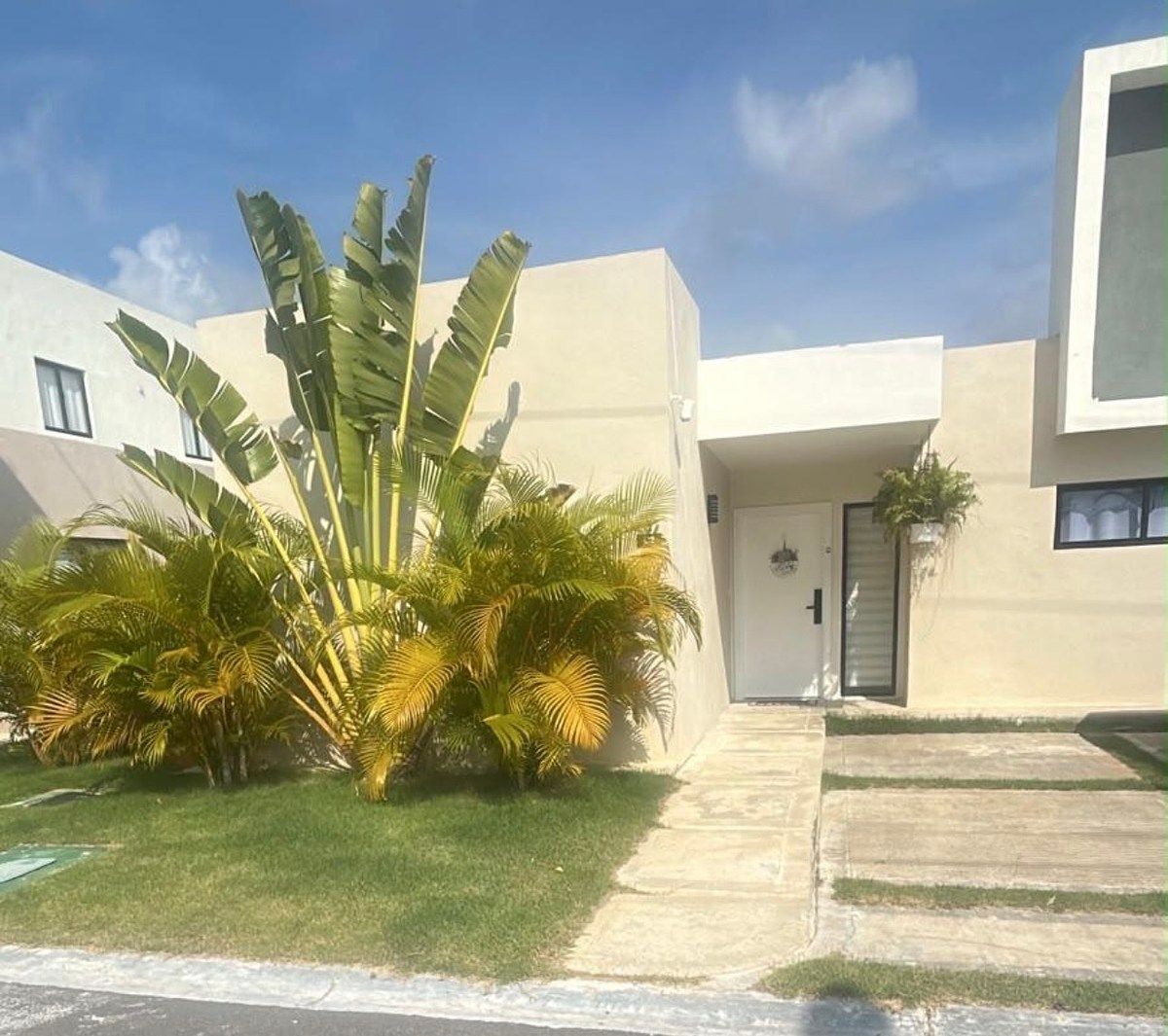 CASA AMUEBLADA EN RENTA – ATABEY, foto 1 de 12
