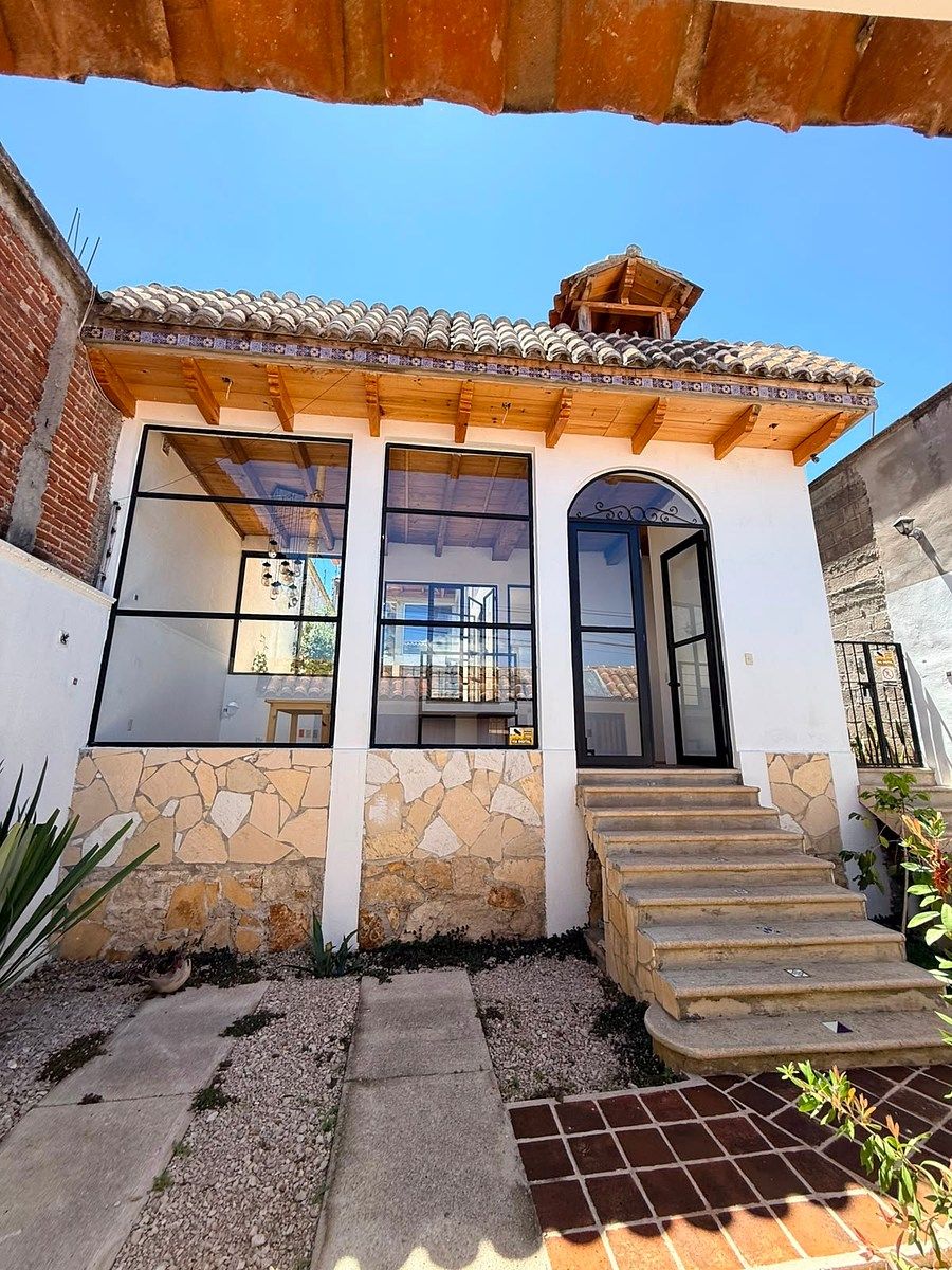 SE RENTA COMPLEJO COMERCIAL EN EL BARRIO DE GUADALUPE, foto 1 de 12