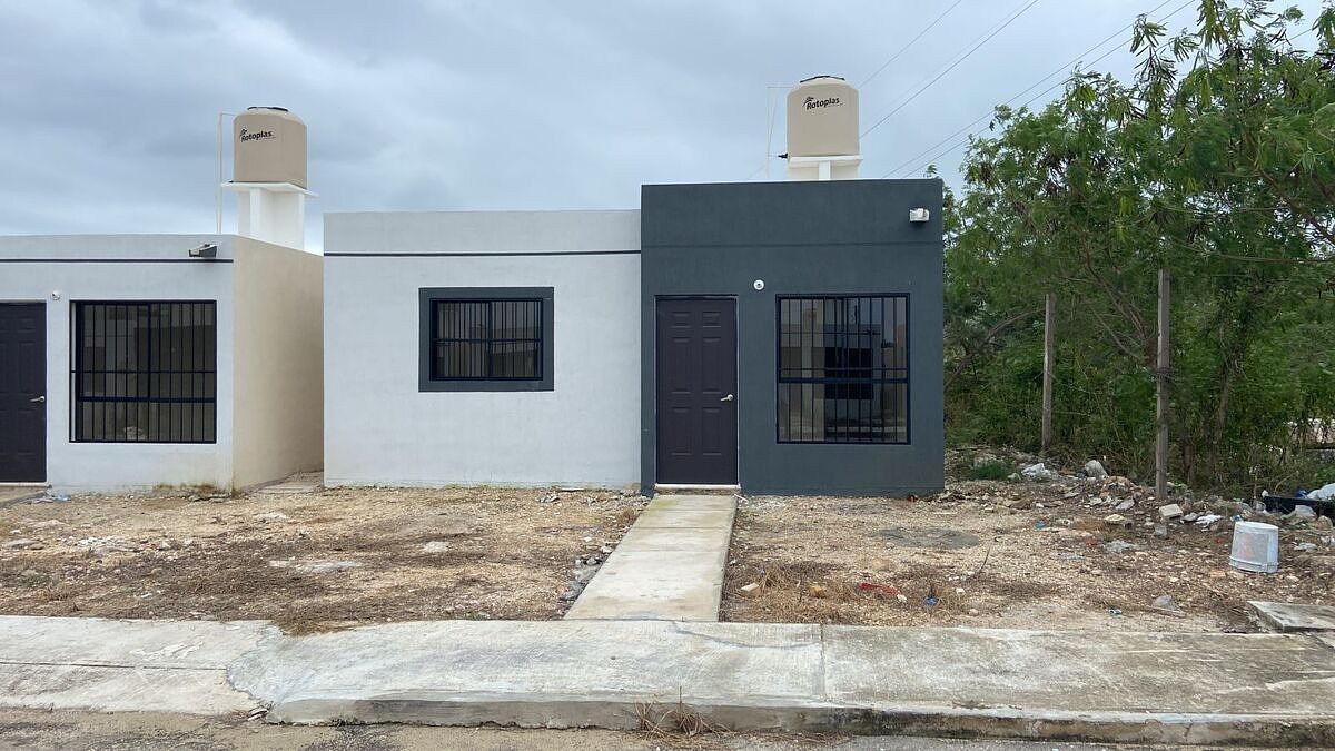 Casa à Venda em Bicentenario, na esquina com excedente e 2 Banheiros., foto 1 de 15