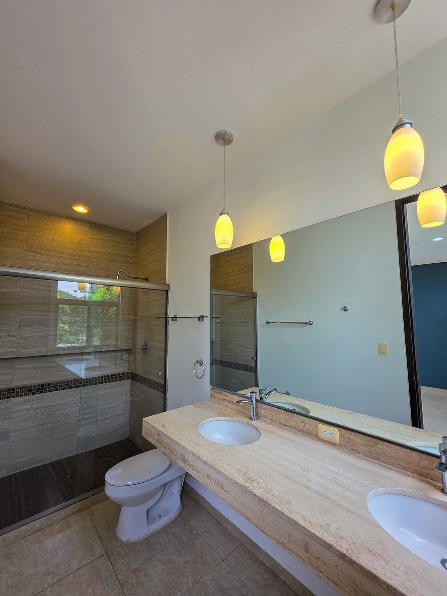 Baño Recámara Principal, foto 13 de 18