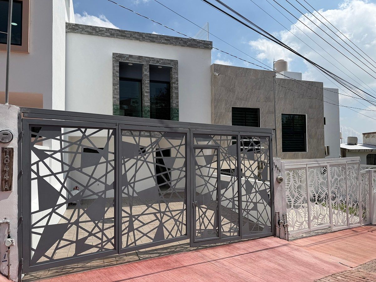 VENTA DE CASA NUEVA PANORÁMICA CERRO DEL TESORO, foto 1 de 27