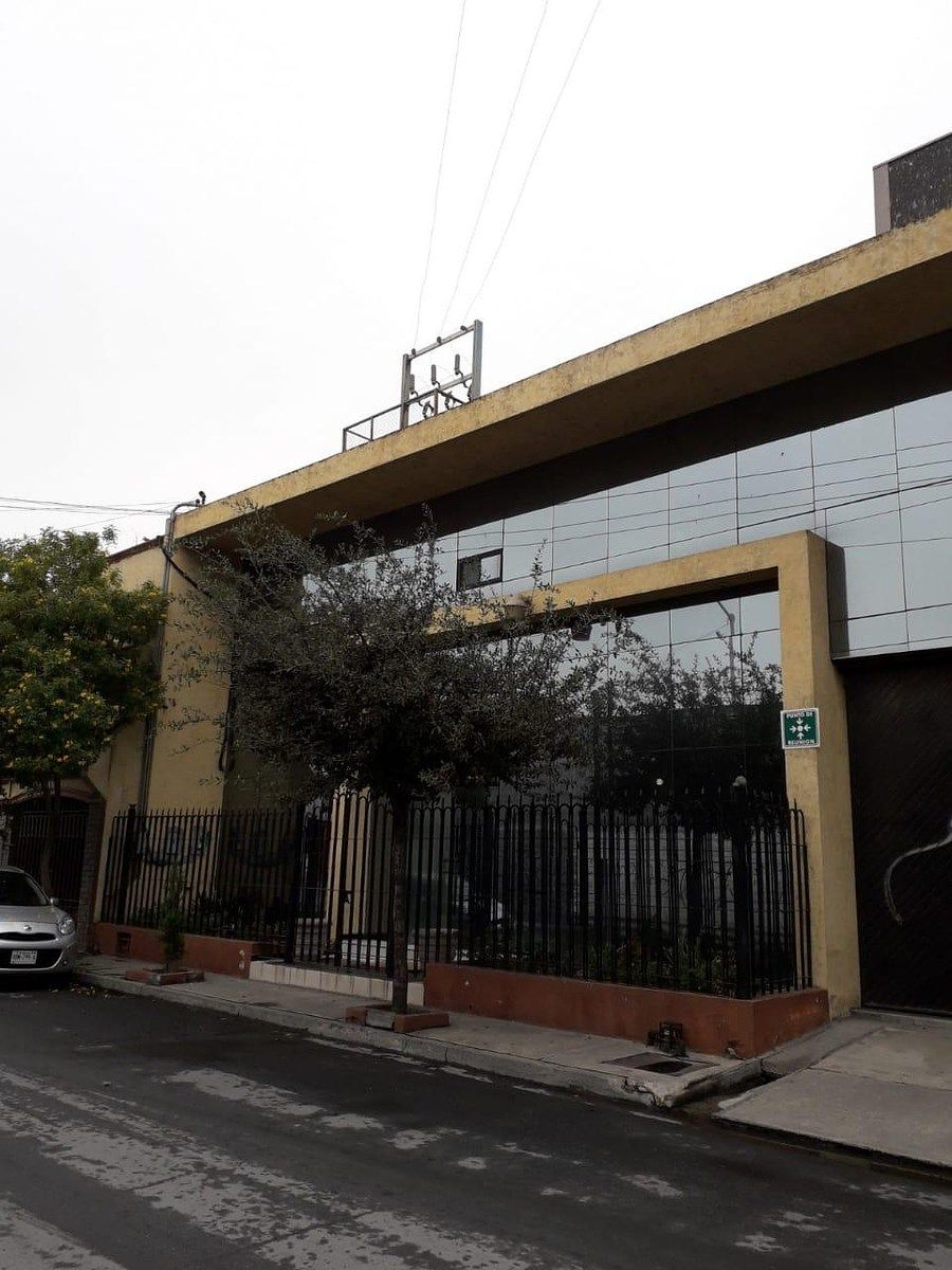 Escritórios com Armazém e Estacionamento na Col. Juana de Arco, Centro de Monterrey, foto 1 de 23