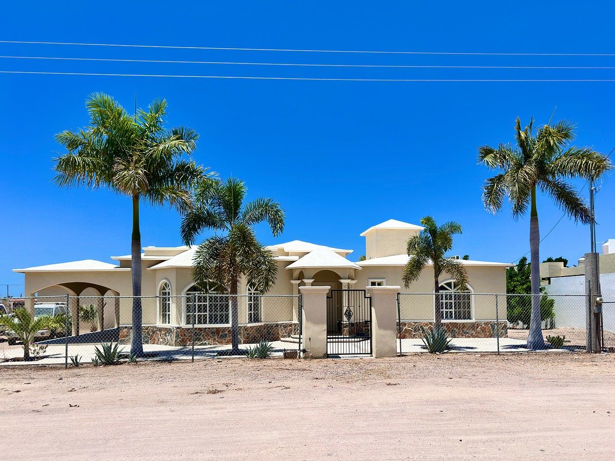 HOUSE MARIA, photo 1 of 35