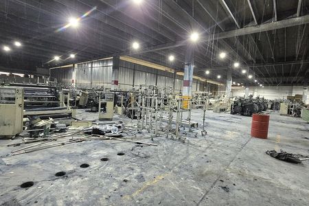 REMODELED WAREHOUSE FOR RENT