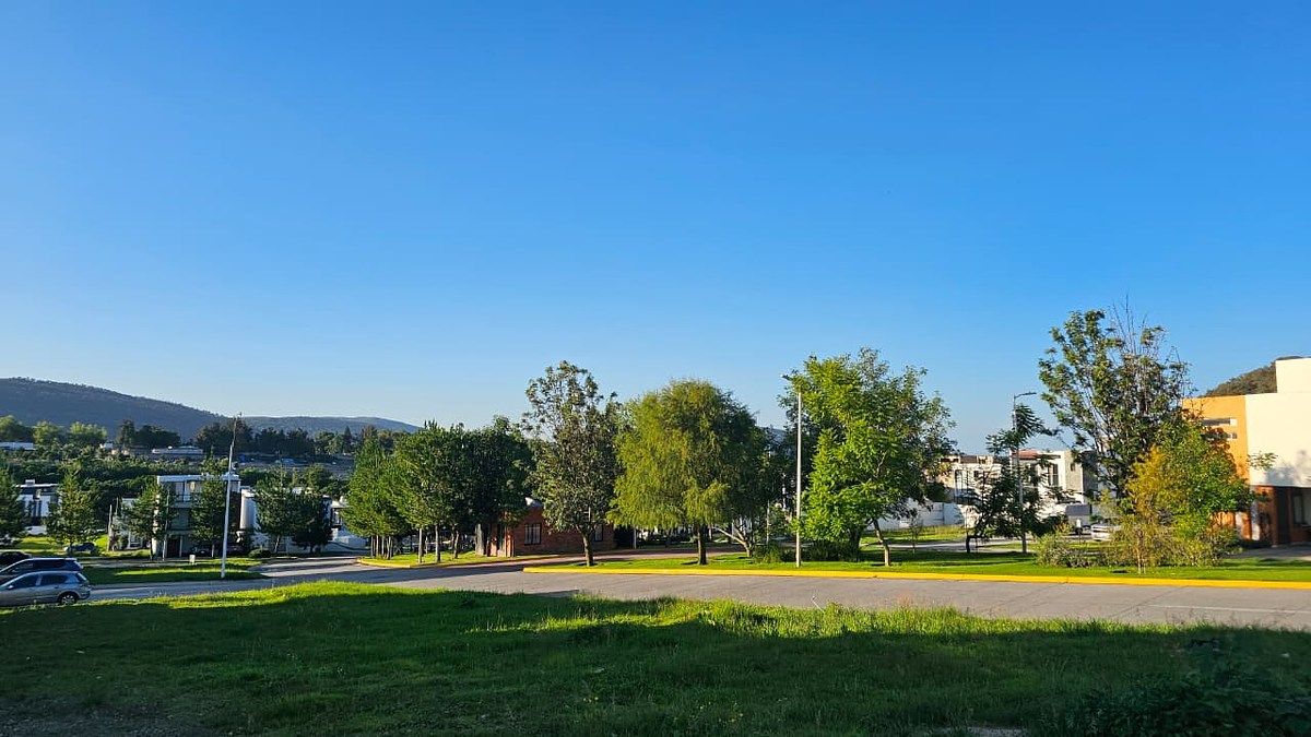 Lot in Bosque de Los Encinos, Zapopan, photo 2 of 5