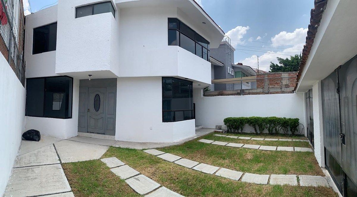 CASA À VENDA EM COLINAS DEL CIMATARIO, foto 1 de 19