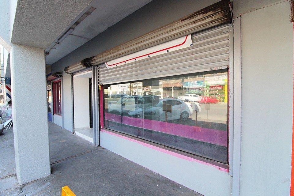 LOCAL - COMERCIAL EN RENTA, foto 1 de 16