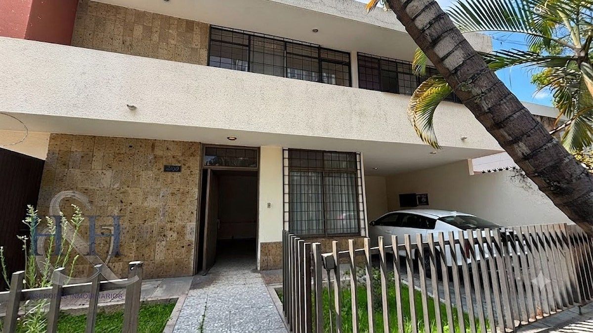 Casa en Renta con Uso de Suelo Mixto en Providencia | Ideal para Oficinas, Consu, foto 1 de 15