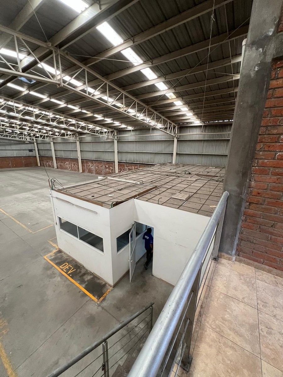 Armazém para Aluguel de 1.500 m² à Beira da Estrada em Frente a Conín, Querétaro, foto 1 de 11