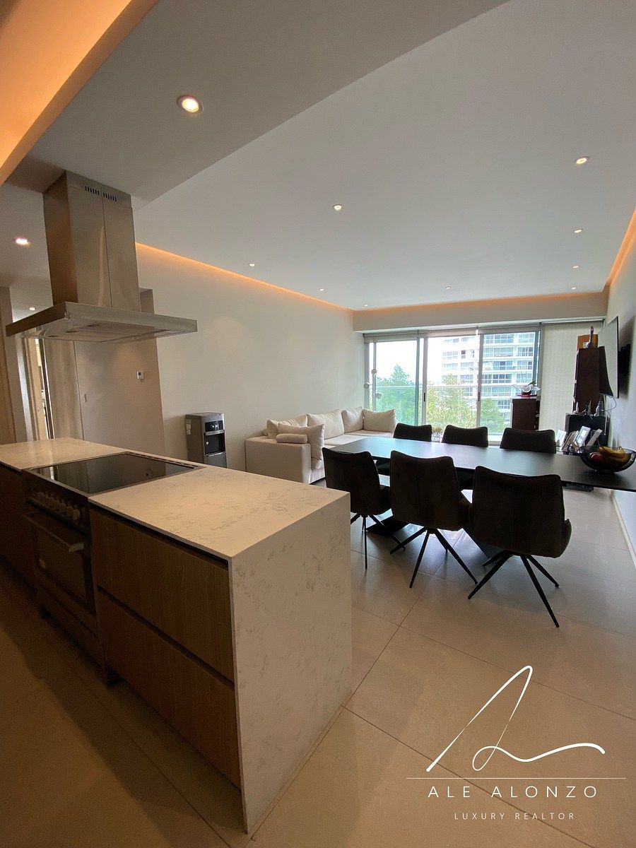 APARTAMENTO DE LUXO NA ZONA REAL, foto 1 de 42
