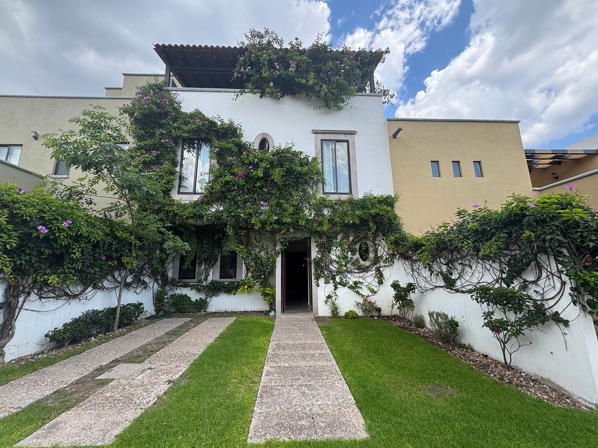 House in Gated Community in Independencia, San Miguel de Allende, photo 2 of 39
