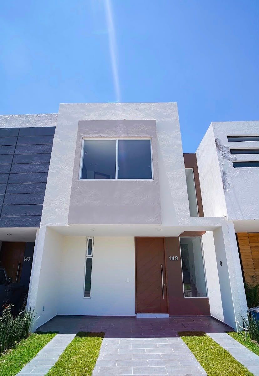 Live in the RESIDENTIAL STREET!, photo 1 of 19