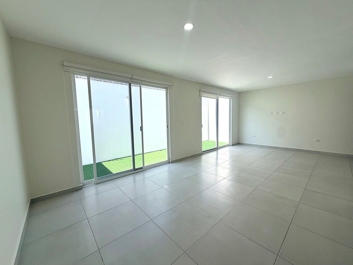 House in Gated Community in Trojes de Alonso, Aguascalientes, photo 5 of 17