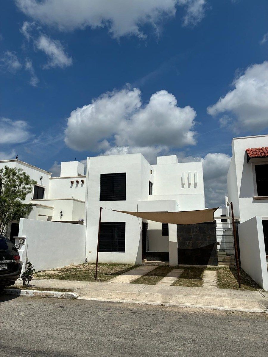 House in Gran Santa Fe, Mérida, photo 2 of 26