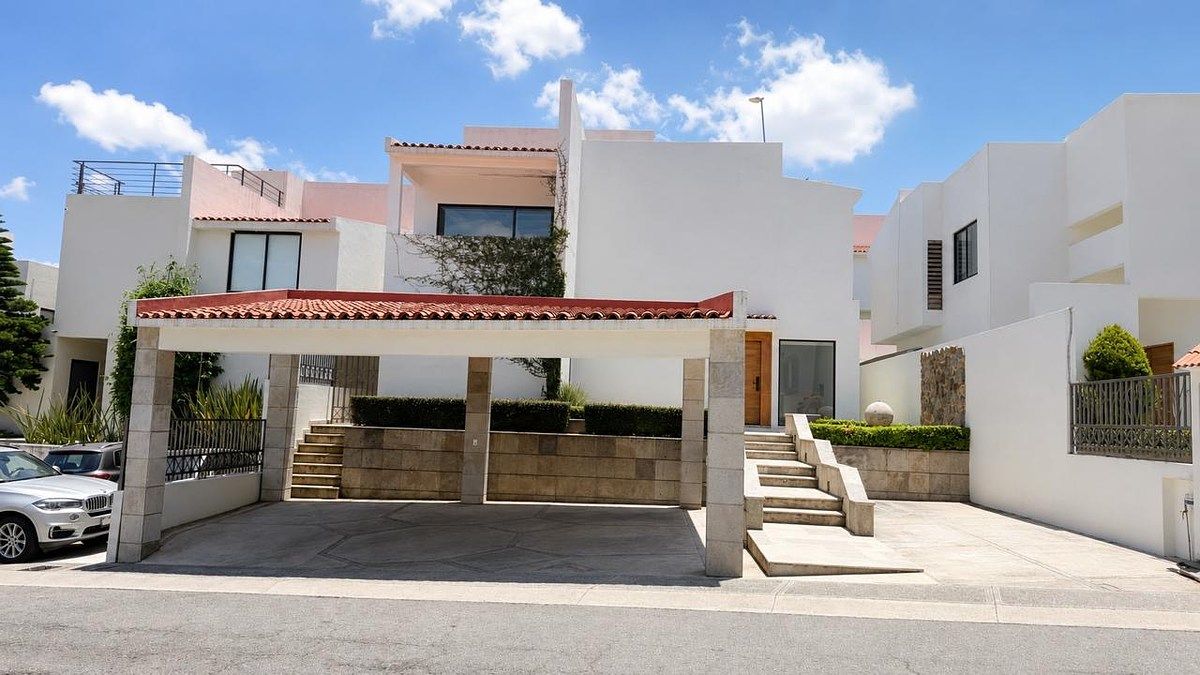 Venda de casa em Real Esmerada 9.950.000, foto 1 de 43
