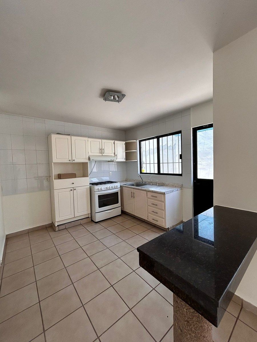 House in Gated Community in Ampliación los Arcos, Irapuato, photo 11 of 15