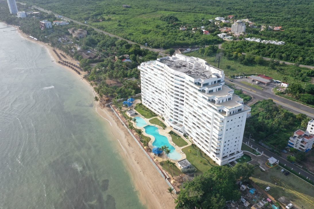 Vendo apartamento en JUAN DOLIO! En primera línea de playa., foto 1 de 22
