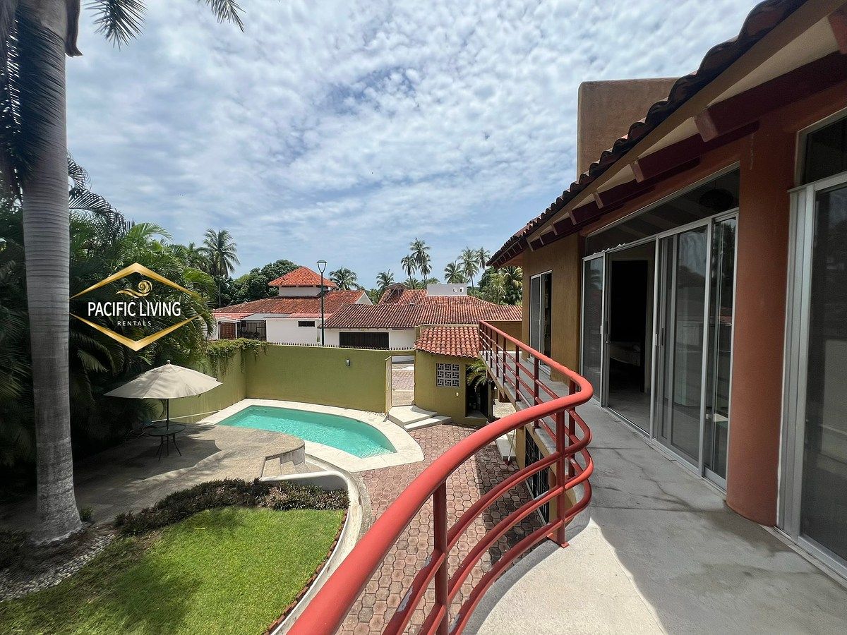 CASA EN RENTA EN GOLONDRINAS IXTAPA, foto 1 de 29
