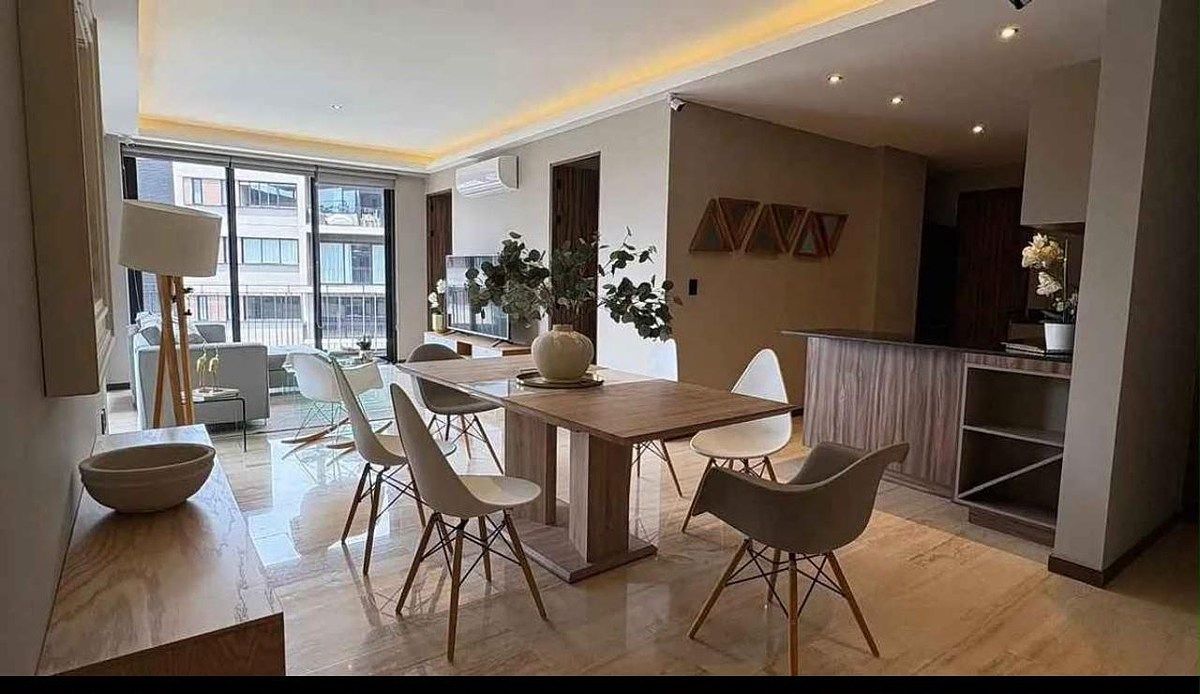 Sala comedor con concepto abierto, foto 2 de 16