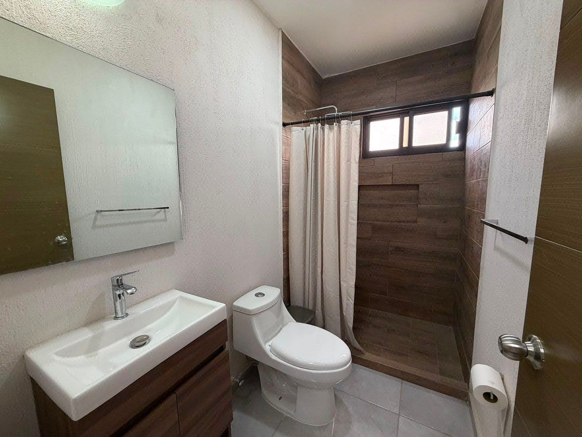 House in Colinas de La Primavera, Zapopan, photo 12 of 32