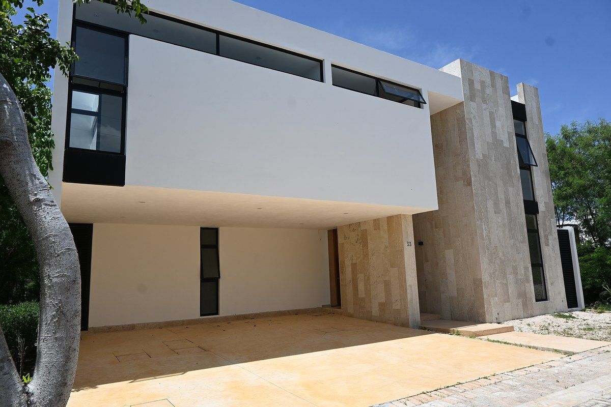 CASA EN VENTA EN TEMOZON, foto 1 de 16