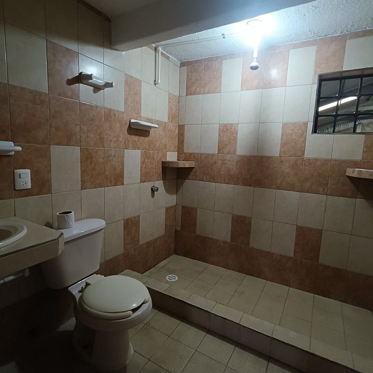 Galpão comercial em Cayaco, Acapulco de Juárez, foto 7 de 7