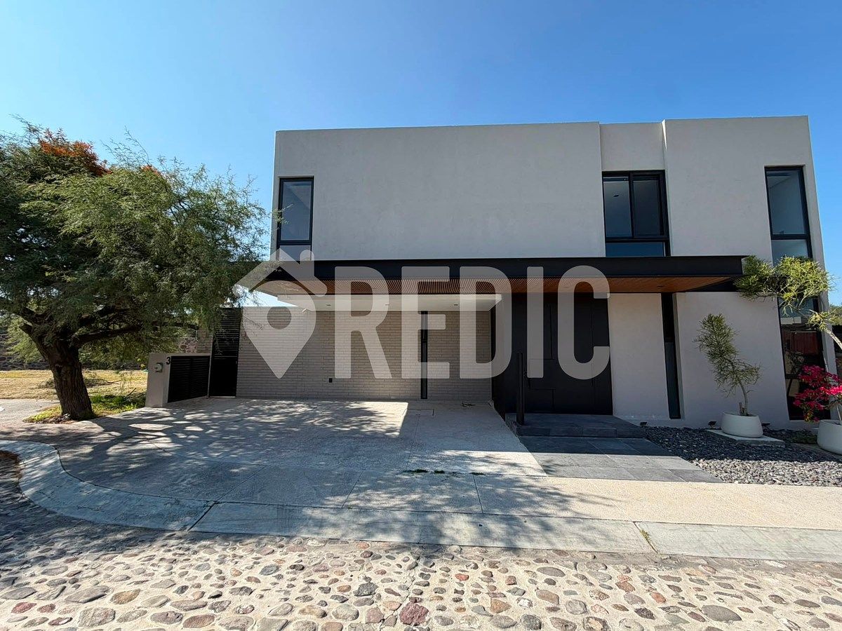 CASA À VENDA EM LOMAS DEL CAMPANARIO, foto 1 de 27