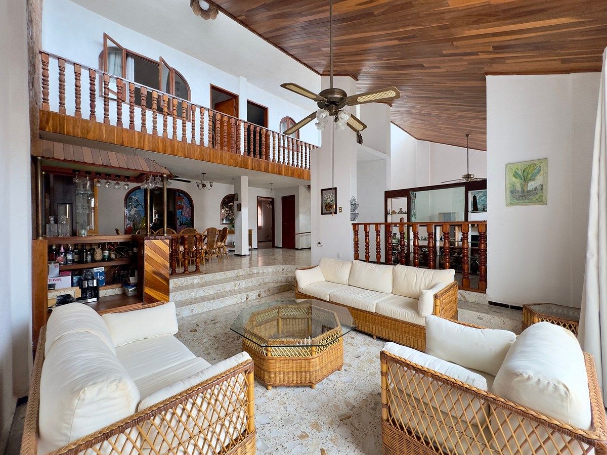 CASA À VENDA NA COLÔNIA LA TAMPIQUERA, BOCA DEL RIO, foto 1 de 14