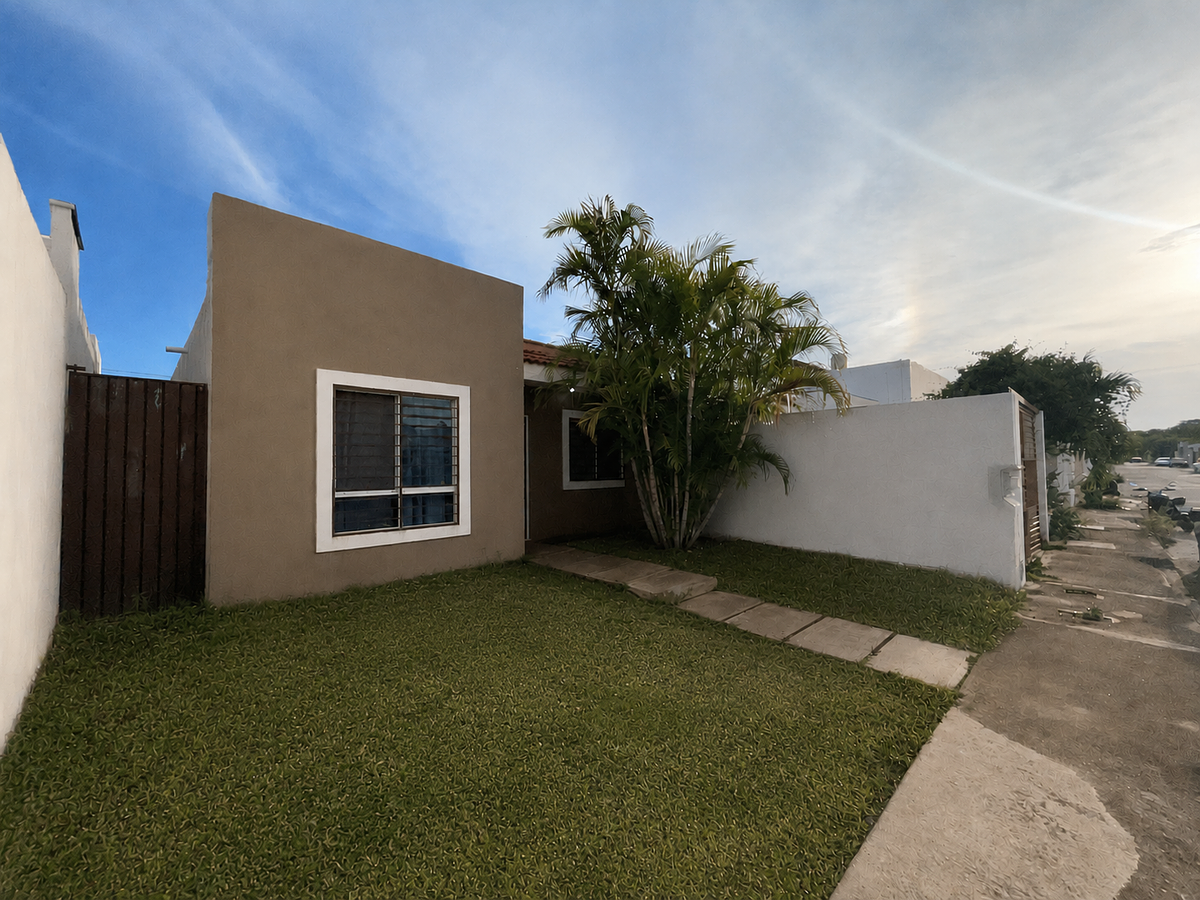 House for sale in Las Américas with excellent location - foto 1