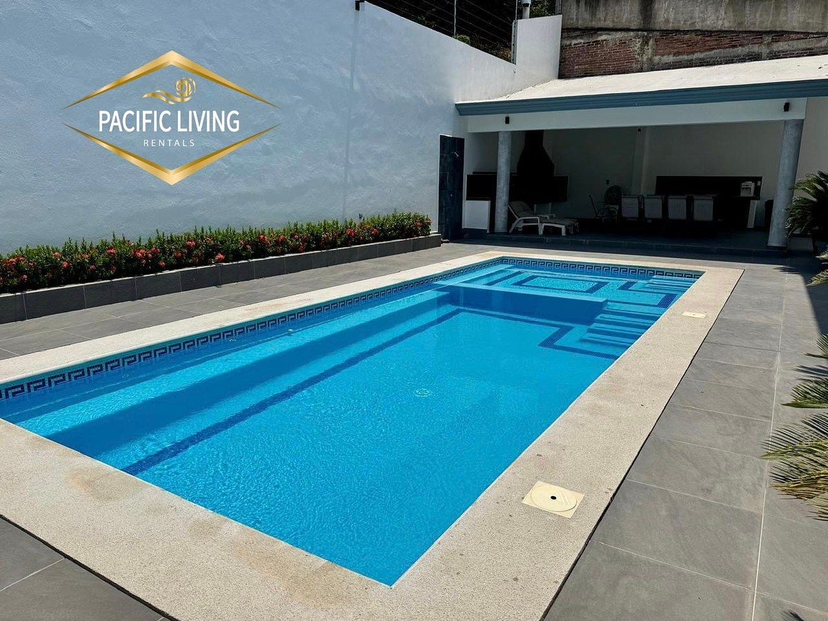 CASA "DELFINES"EN RENTA EN IXTAPA, foto 1 de 32