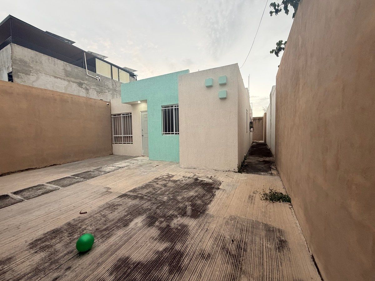 À venda casa em Ciudad Caucel, foto 1 de 7
